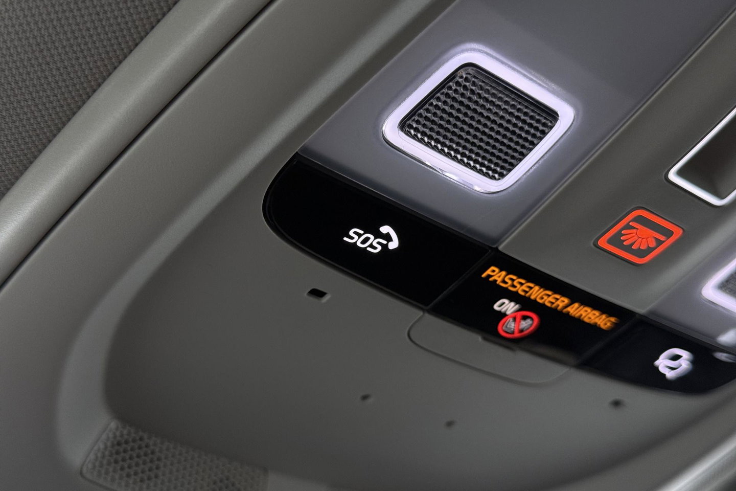 Volvo XC60 2.0 T8 Plug-in hybrid AWD Plus Dark | ACC | Panoramadak | Head-Up | Harman/Kardon | 360° Camera | BLIS