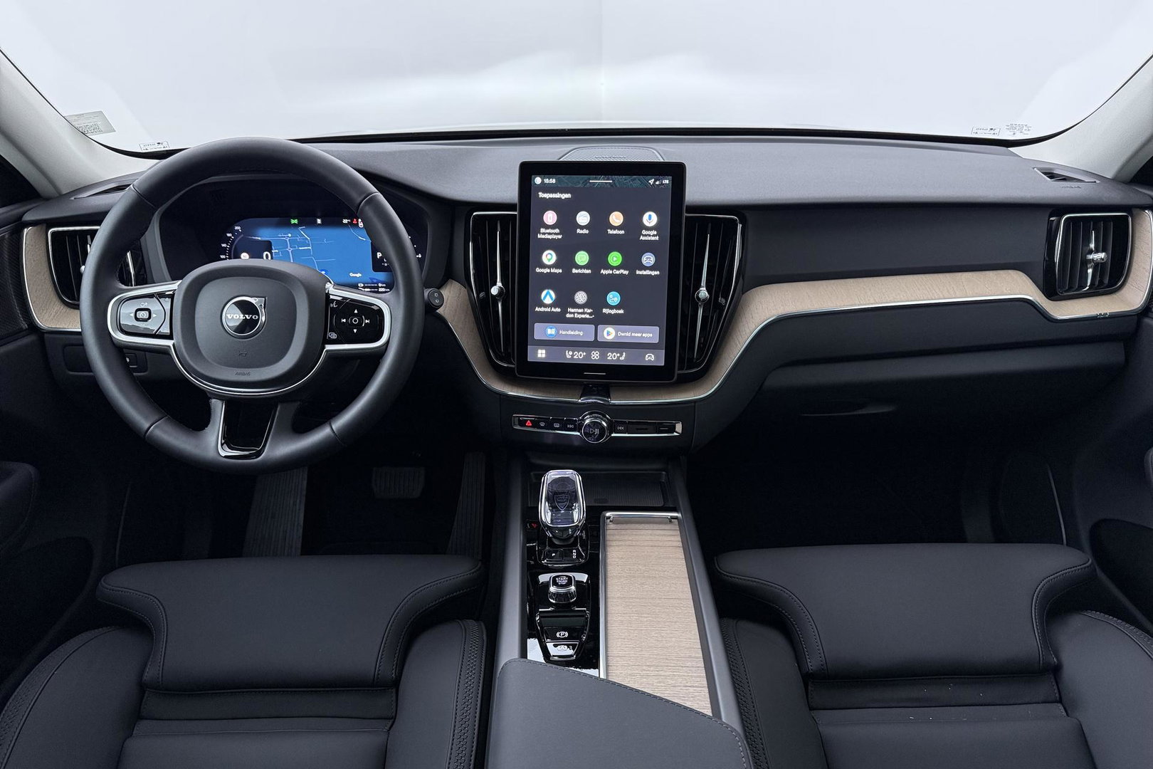 Volvo XC60 2.0 T8 Plug-in hybrid AWD Plus Dark | ACC | Panoramadak | Head-Up | Harman/Kardon | 360° Camera | BLIS