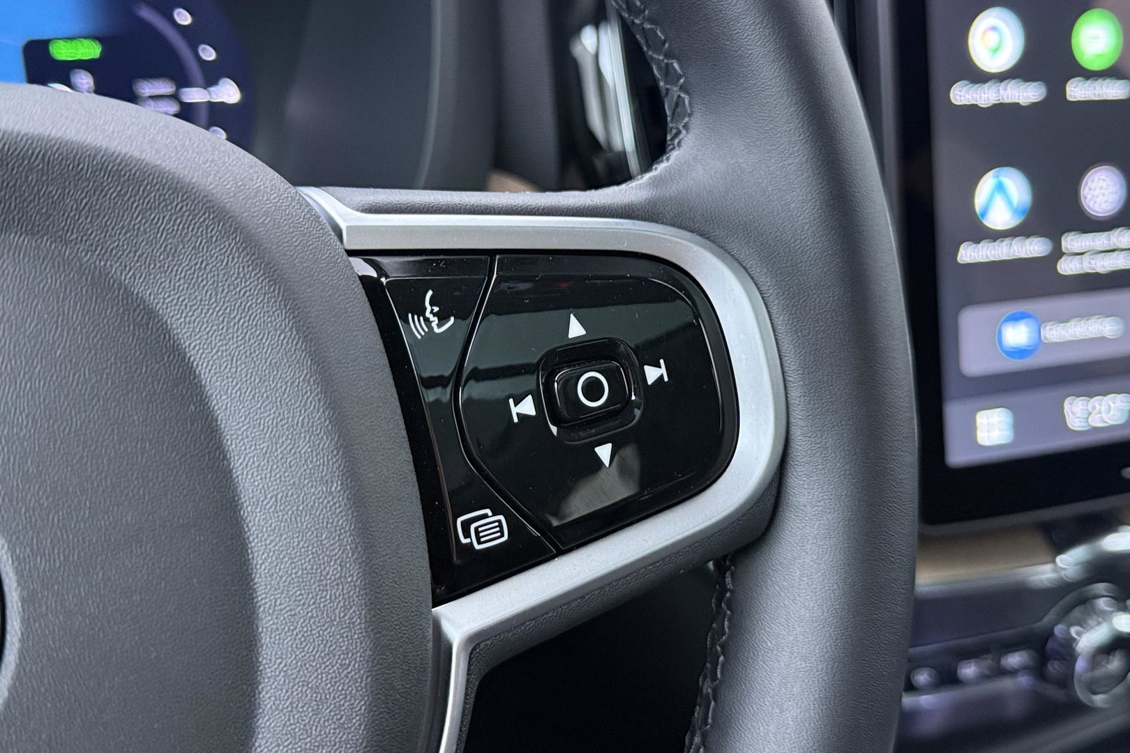 Volvo XC60 2.0 T8 Plug-in hybrid AWD Plus Dark | ACC | Panoramadak | Head-Up | Harman/Kardon | 360° Camera | BLIS