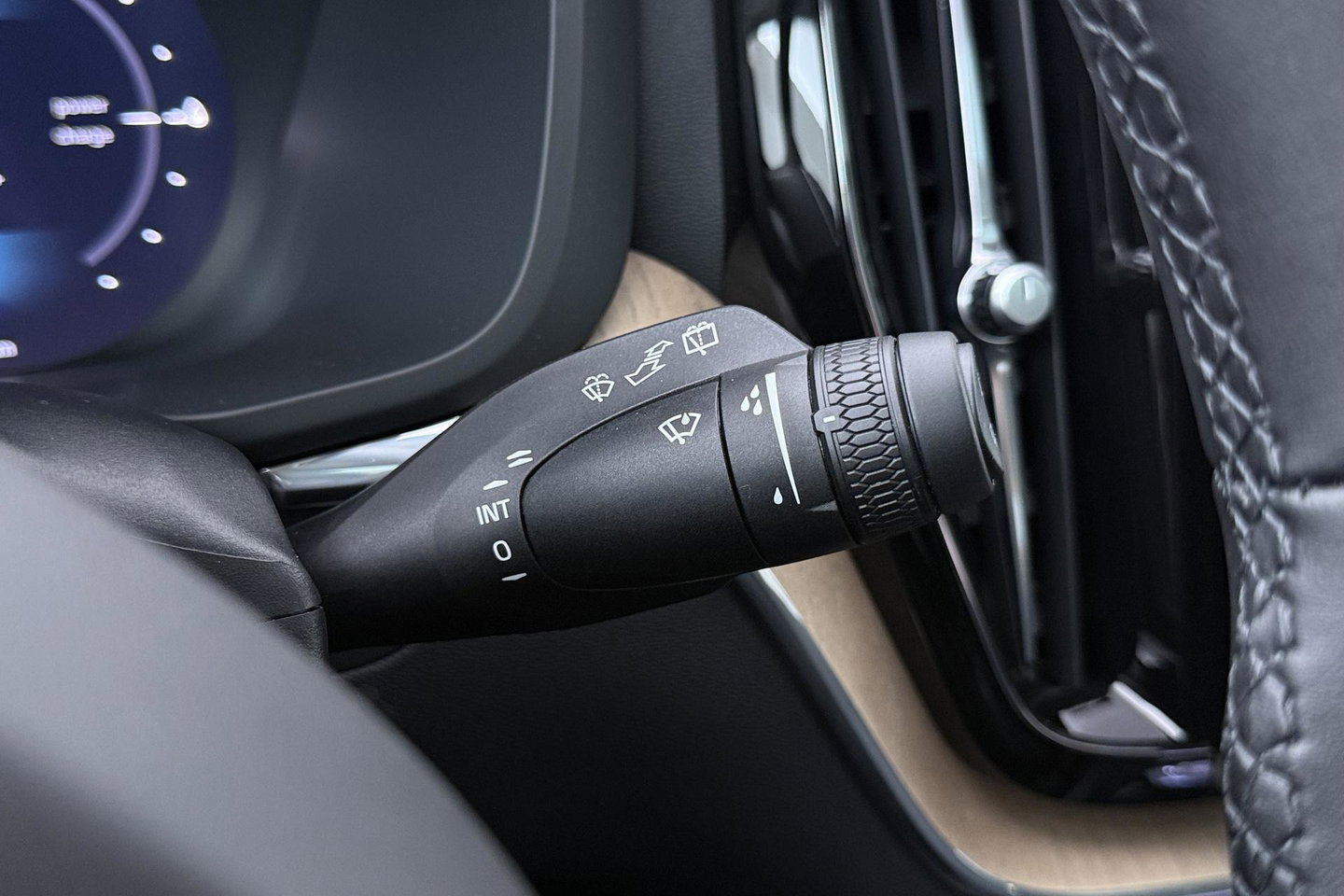 Volvo XC60 2.0 T8 Plug-in hybrid AWD Plus Dark | ACC | Panoramadak | Head-Up | Harman/Kardon | 360° Camera | BLIS