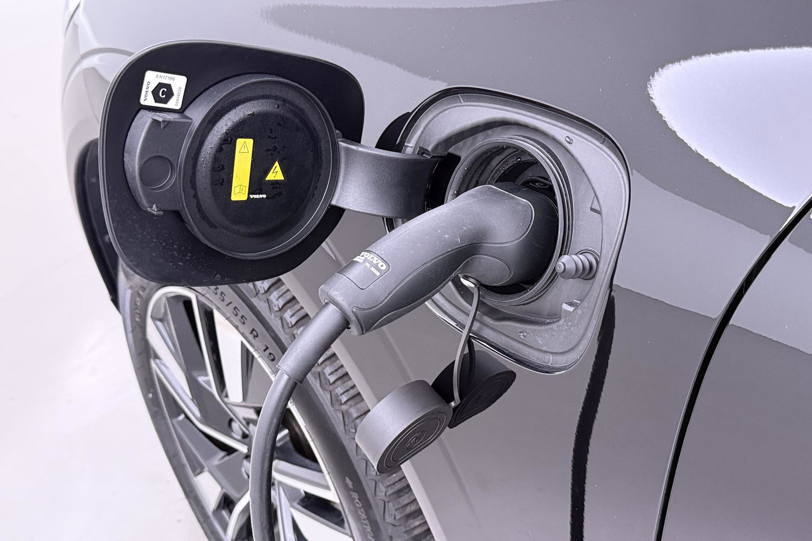 Volvo XC60 2.0 T8 Plug-in hybrid AWD Plus Dark | ACC | Panoramadak | Head-Up | Harman/Kardon | 360° Camera | BLIS