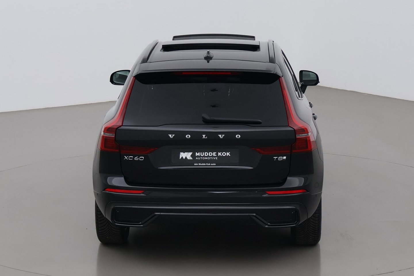 Volvo XC60 2.0 T8 Plug-in hybrid AWD Plus Dark | ACC | Panoramadak | Head-Up | Harman/Kardon | 360° Camera | BLIS