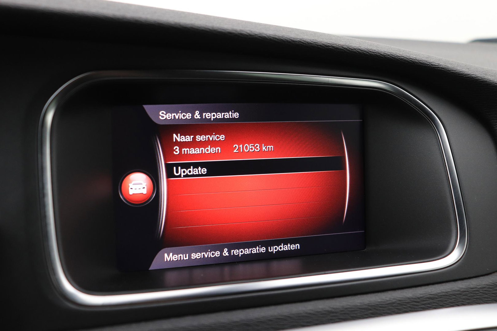 Volvo V40 2.0 T4 R-Design | Trekhaak | Stoelverwarming | Getint Glas | 17 Inch