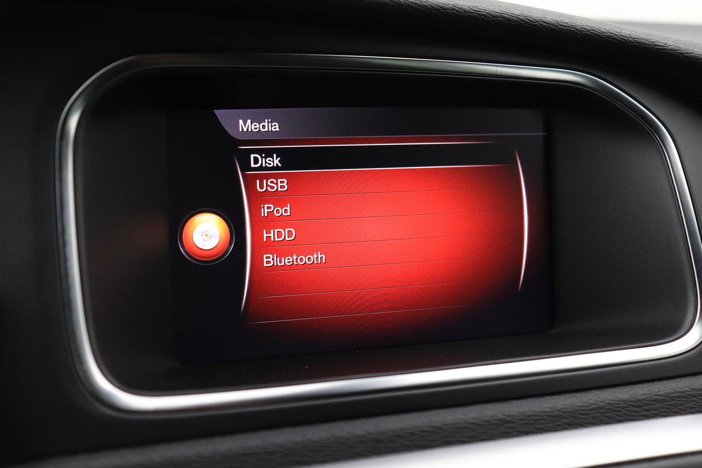 Volvo V40 2.0 T4 R-Design | Trekhaak | Stoelverwarming | Getint Glas | 17 Inch