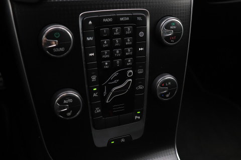 Volvo V40 2.0 T4 R-Design | Trekhaak | Stoelverwarming | Getint Glas | 17 Inch