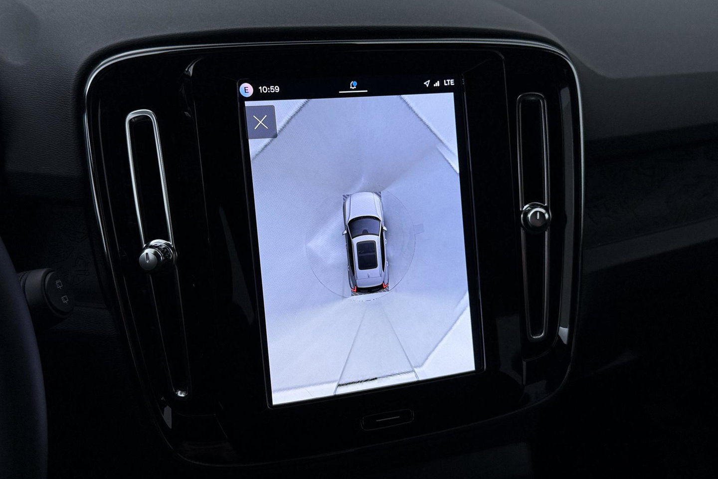 Volvo EX40 Single Motor Extended Range Plus 82 kWh | ACC | 360° Camera | Stoel+Stuurverwarming | Harman/Kardon | BLIS | Keyless