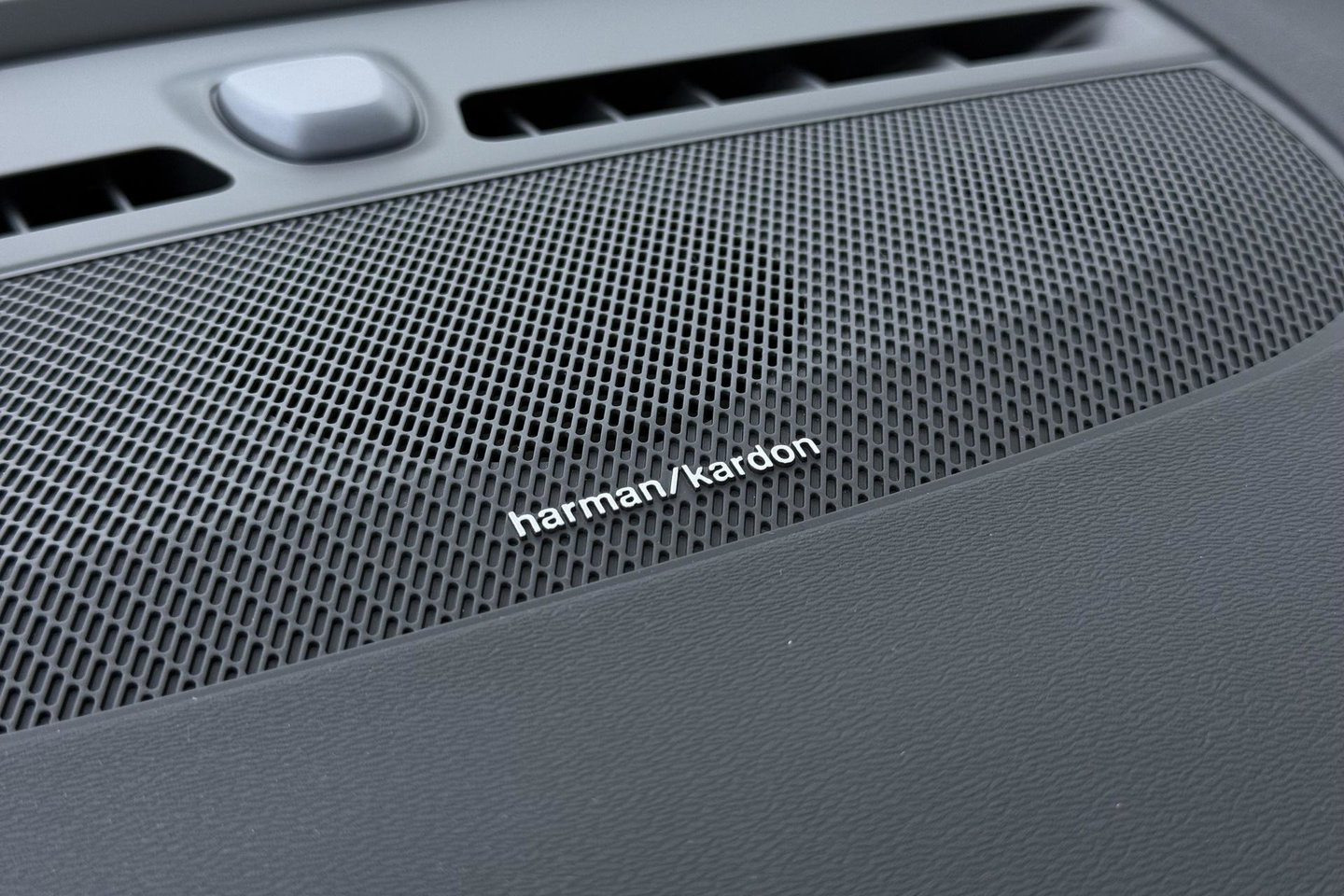 Volvo EX40 Single Motor Extended Range Plus 82 kWh | ACC | 360° Camera | Stoel+Stuurverwarming | Harman/Kardon | BLIS | Keyless