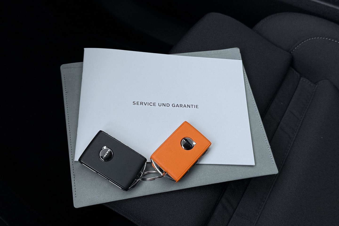 Volvo EX40 Single Motor Extended Range Plus 82 kWh | ACC | 360° Camera | Stoel+Stuurverwarming | Harman/Kardon | BLIS | Keyless