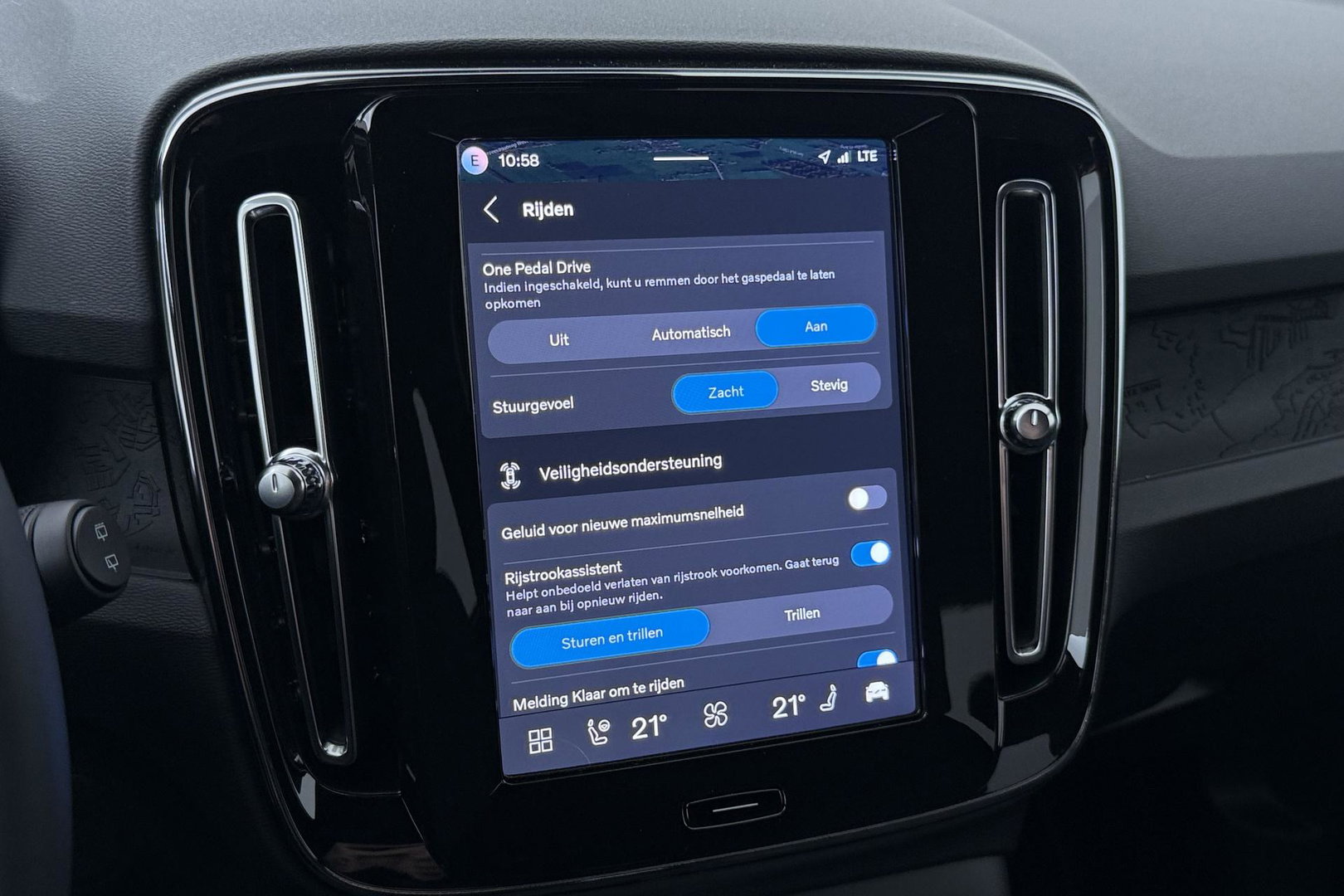 Volvo EX40 Single Motor Extended Range Plus 82 kWh | ACC | 360° Camera | Stoel+Stuurverwarming | Harman/Kardon | BLIS | Keyless