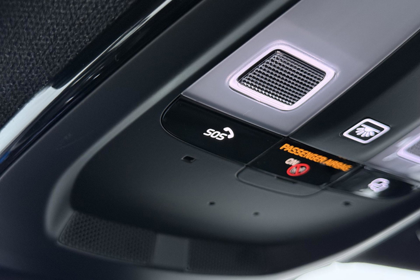Volvo EX40 Single Motor Extended Range Plus 82 kWh | ACC | 360° Camera | Stoel+Stuurverwarming | Harman/Kardon | BLIS | Keyless