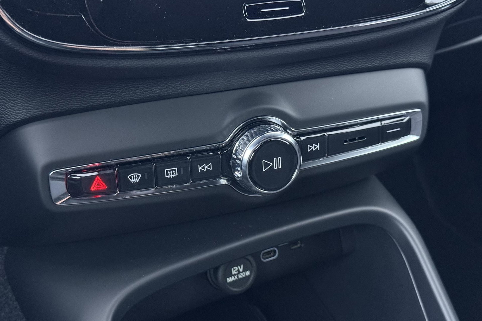 Volvo EX40 Single Motor Extended Range Plus 82 kWh | ACC | 360° Camera | Stoel+Stuurverwarming | Harman/Kardon | BLIS | Keyless