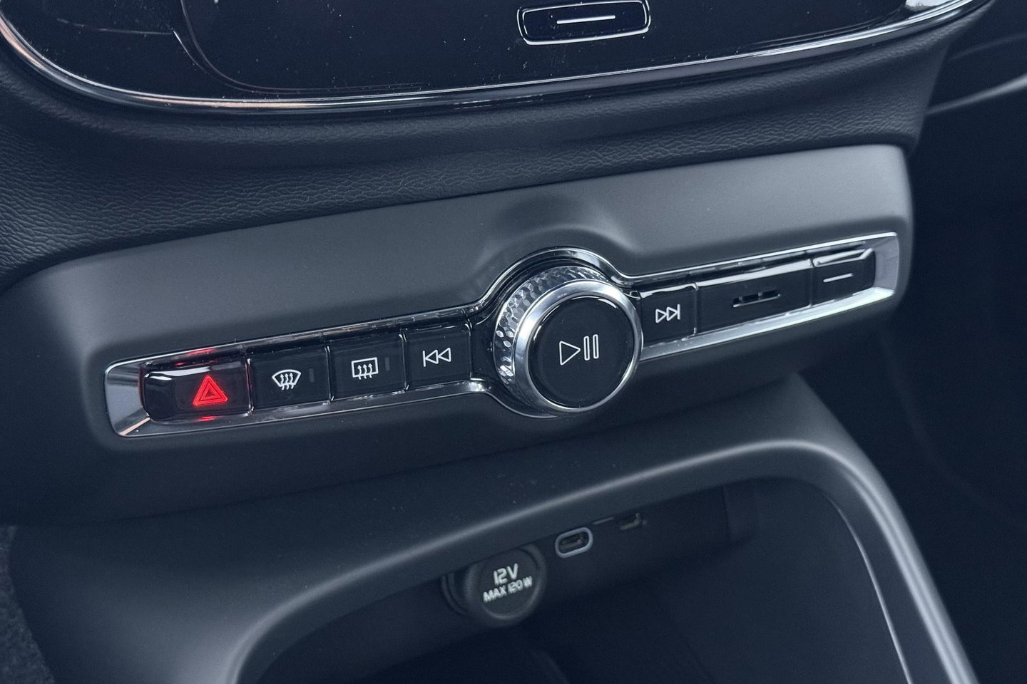 Volvo EX40 Single Motor Extended Range Plus 82 kWh | ACC | 360° Camera | Stoel+Stuurverwarming | Harman/Kardon | BLIS | Keyless