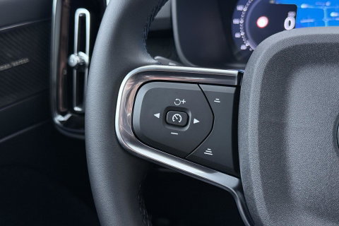 Volvo EX40 Single Motor Extended Range Plus 82 kWh | ACC | 360° Camera | Stoel+Stuurverwarming | Harman/Kardon | BLIS | Keyless