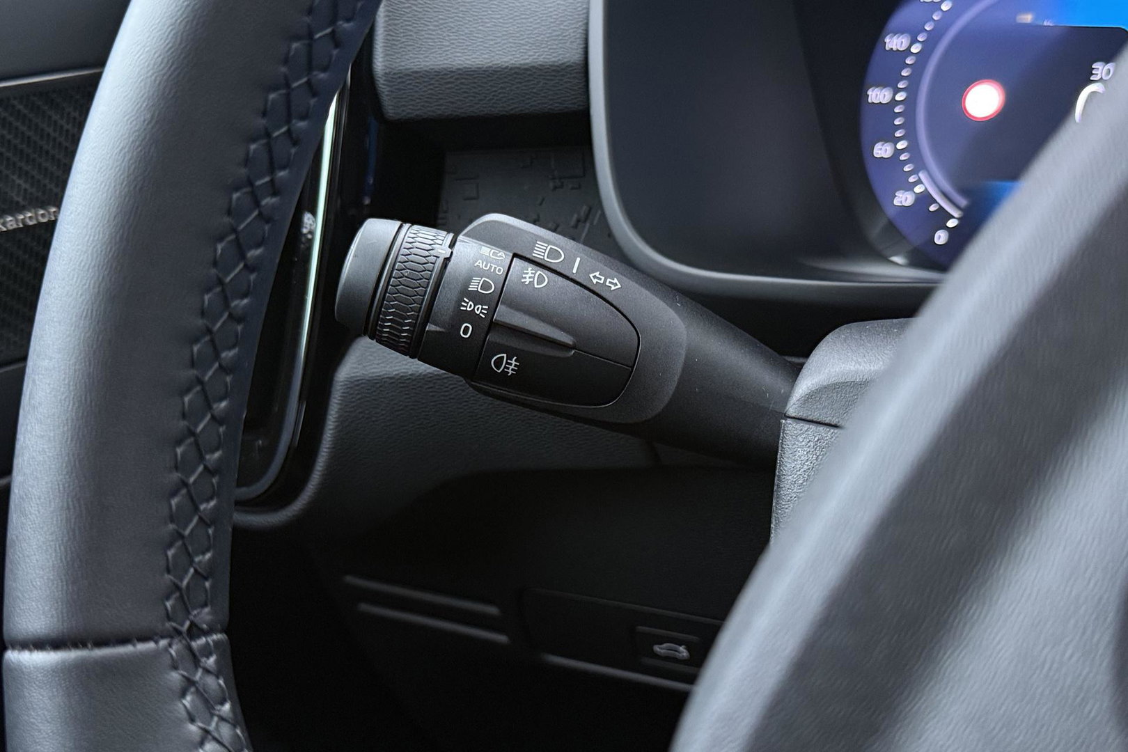 Volvo EX40 Single Motor Extended Range Plus 82 kWh | ACC | 360° Camera | Stoel+Stuurverwarming | Harman/Kardon | BLIS | Keyless