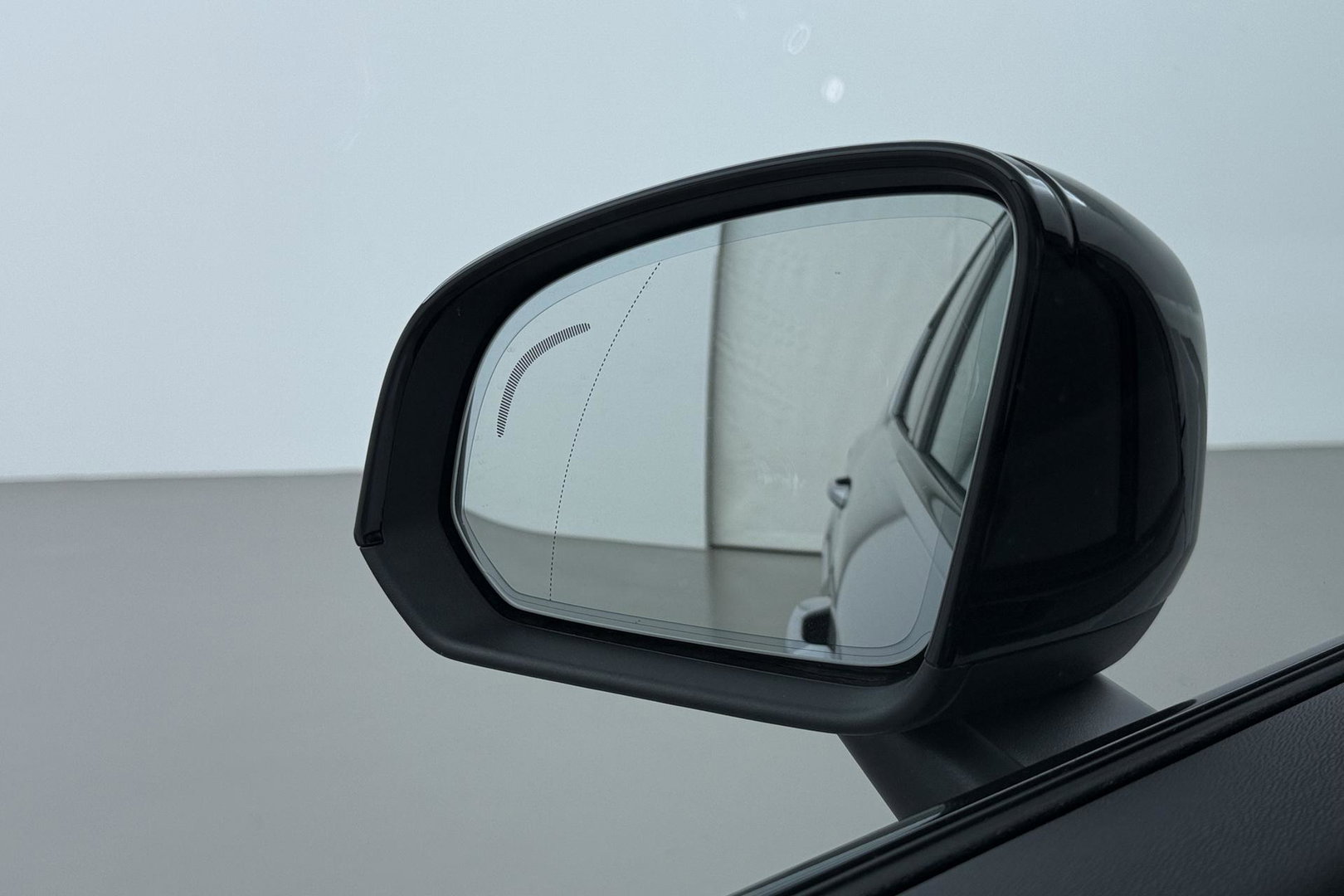 Volvo EX40 Single Motor Extended Range Plus 82 kWh | ACC | 360° Camera | Stoel+Stuurverwarming | Harman/Kardon | BLIS | Keyless