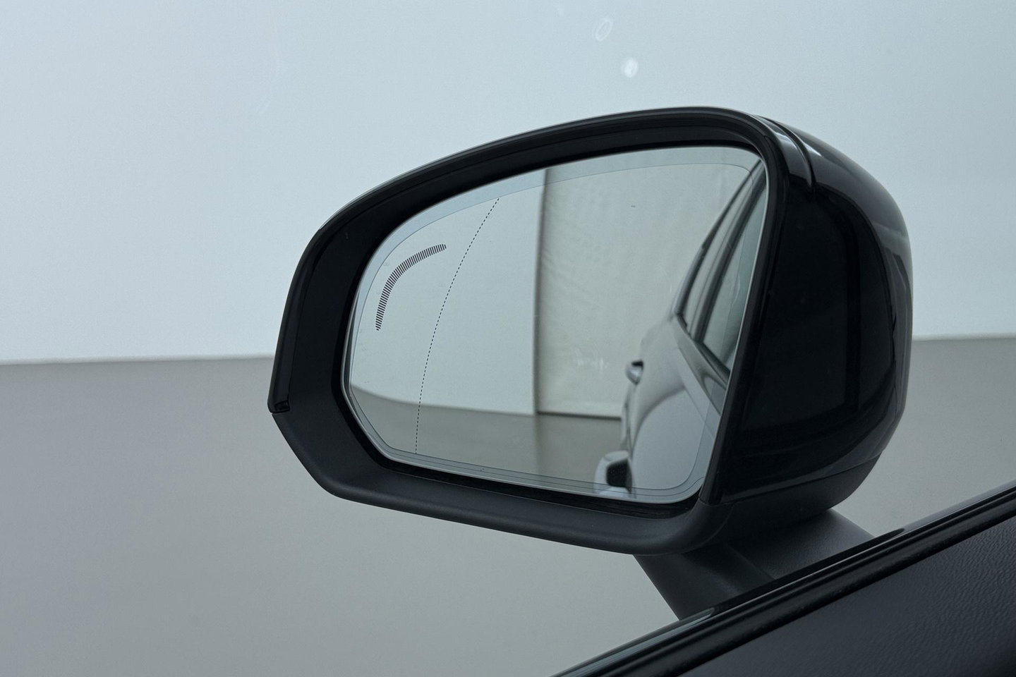 Volvo EX40 Single Motor Extended Range Plus 82 kWh | ACC | 360° Camera | Stoel+Stuurverwarming | Harman/Kardon | BLIS | Keyless