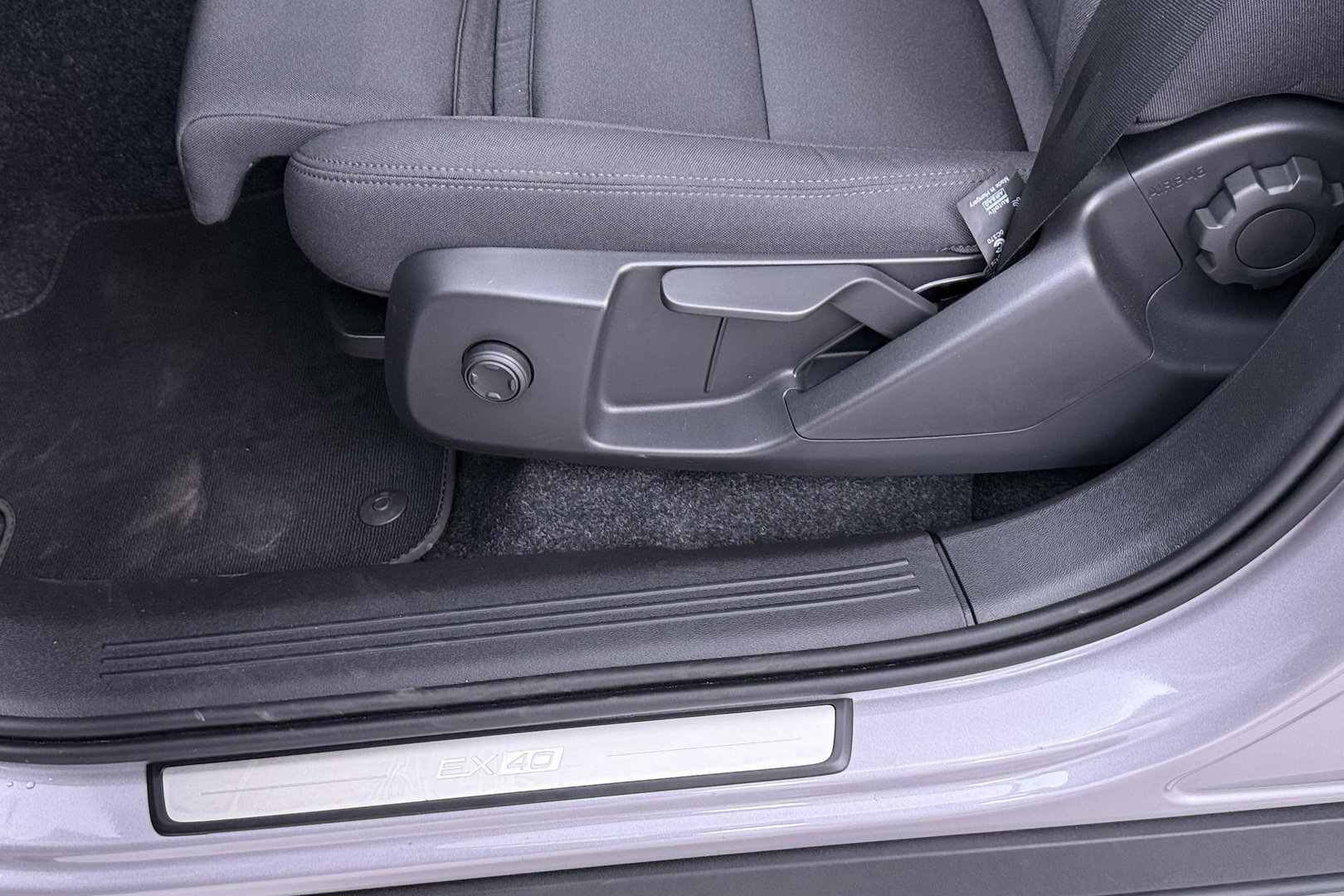 Volvo EX40 Single Motor Extended Range Plus 82 kWh | ACC | 360° Camera | Stoel+Stuurverwarming | Harman/Kardon | BLIS | Keyless