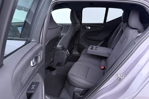 Volvo EX40 Single Motor Extended Range Plus 82 kWh | ACC | 360° Camera | Stoel+Stuurverwarming | Harman/Kardon | BLIS | Keyless