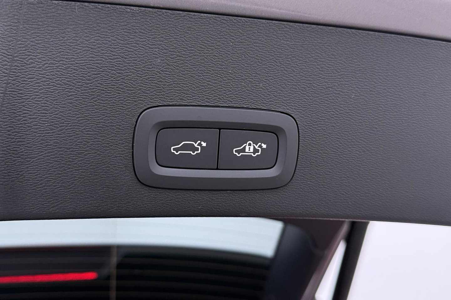 Volvo EX40 Single Motor Extended Range Plus 82 kWh | ACC | 360° Camera | Stoel+Stuurverwarming | Harman/Kardon | BLIS | Keyless