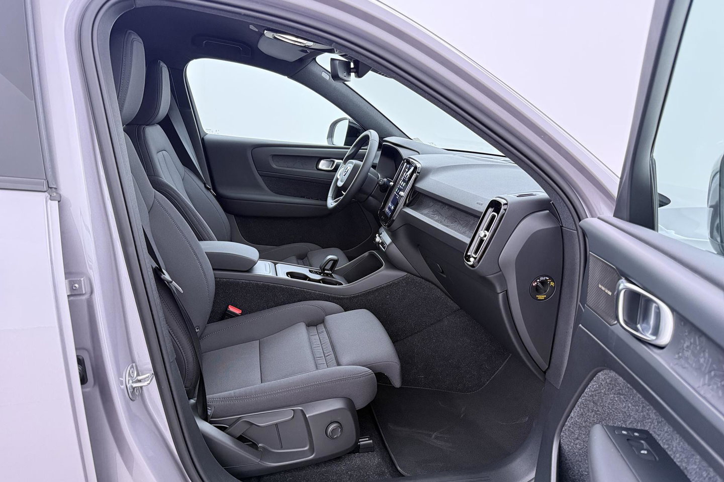 Volvo EX40 Single Motor Extended Range Plus 82 kWh | ACC | 360° Camera | Stoel+Stuurverwarming | Harman/Kardon | BLIS | Keyless