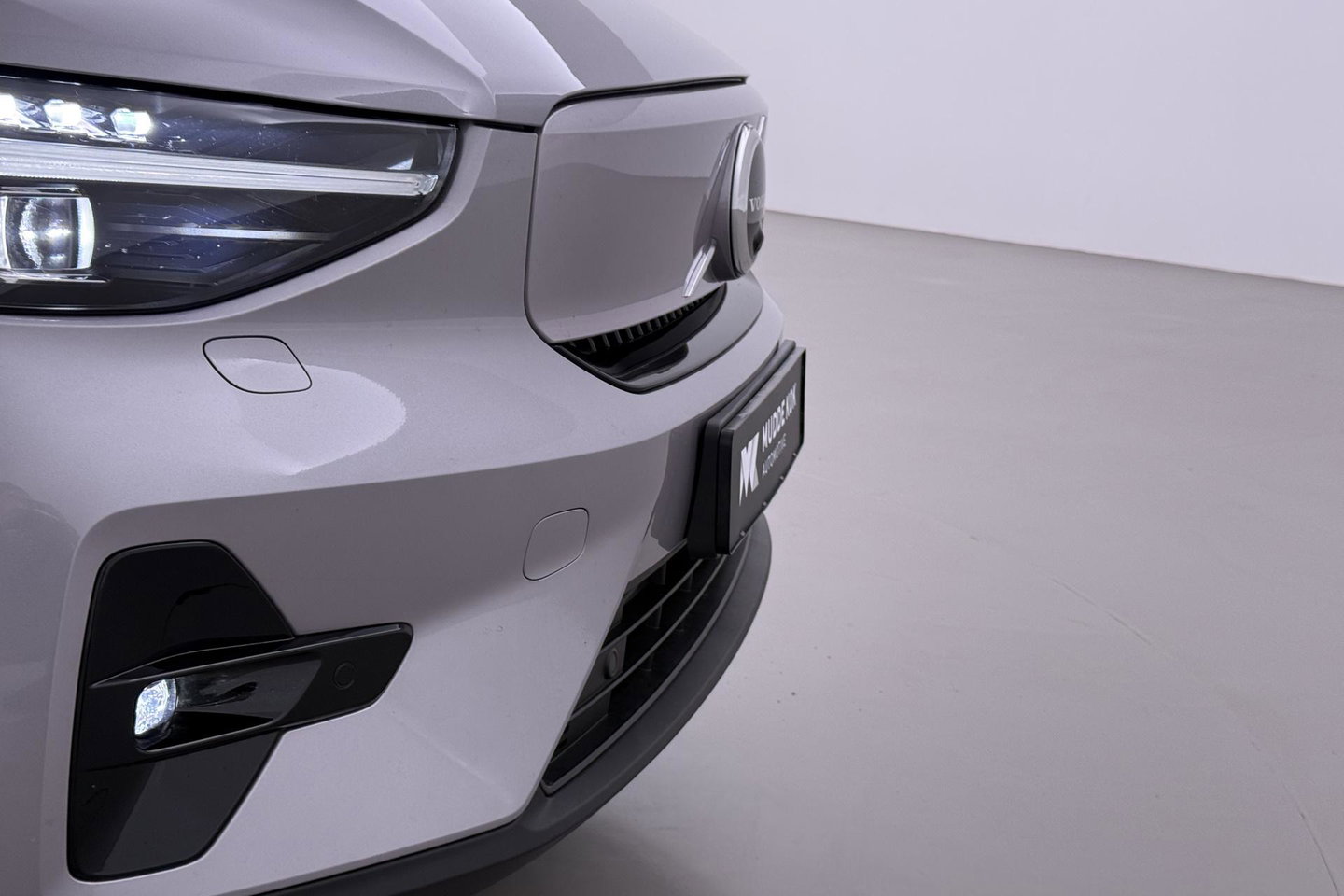Volvo EX40 Single Motor Extended Range Plus 82 kWh | ACC | 360° Camera | Stoel+Stuurverwarming | Harman/Kardon | BLIS | Keyless