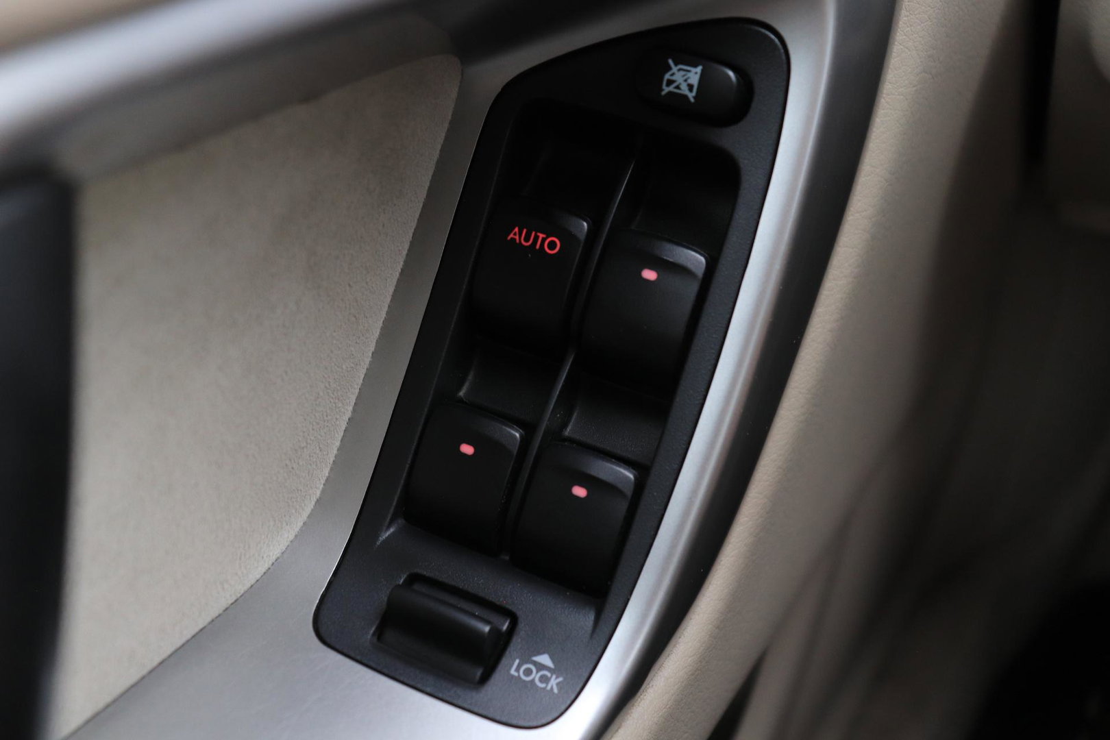 Subaru Outback 2.5i Comfort | Trekhaak | Cruise Control | Stoelverwarming | Airconditioning | 17 Inch