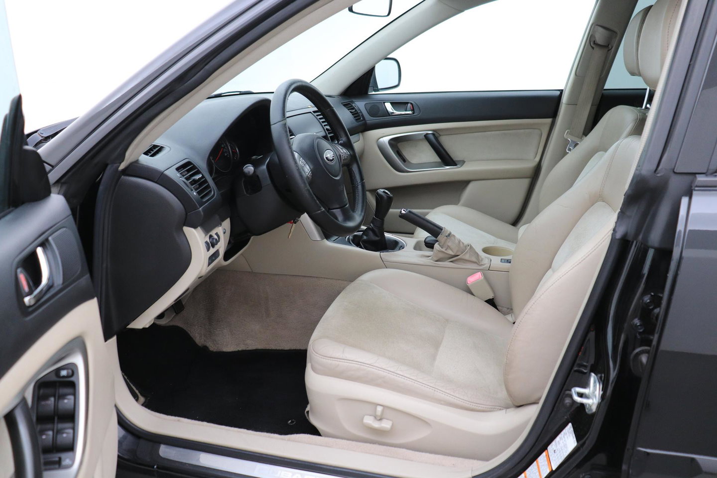 Subaru Outback 2.5i Comfort | Trekhaak | Cruise Control | Stoelverwarming | Airconditioning | 17 Inch