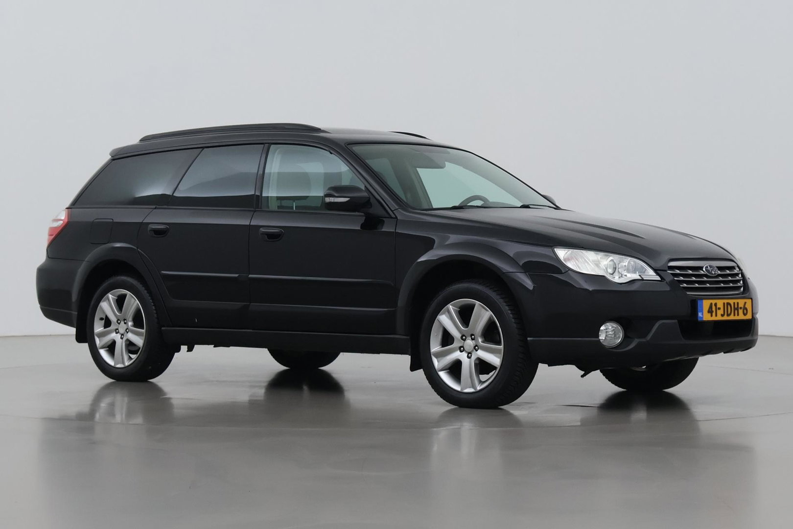 Subaru Outback 2.5i Comfort | Trekhaak | Cruise Control | Stoelverwarming | Airconditioning | 17 Inch