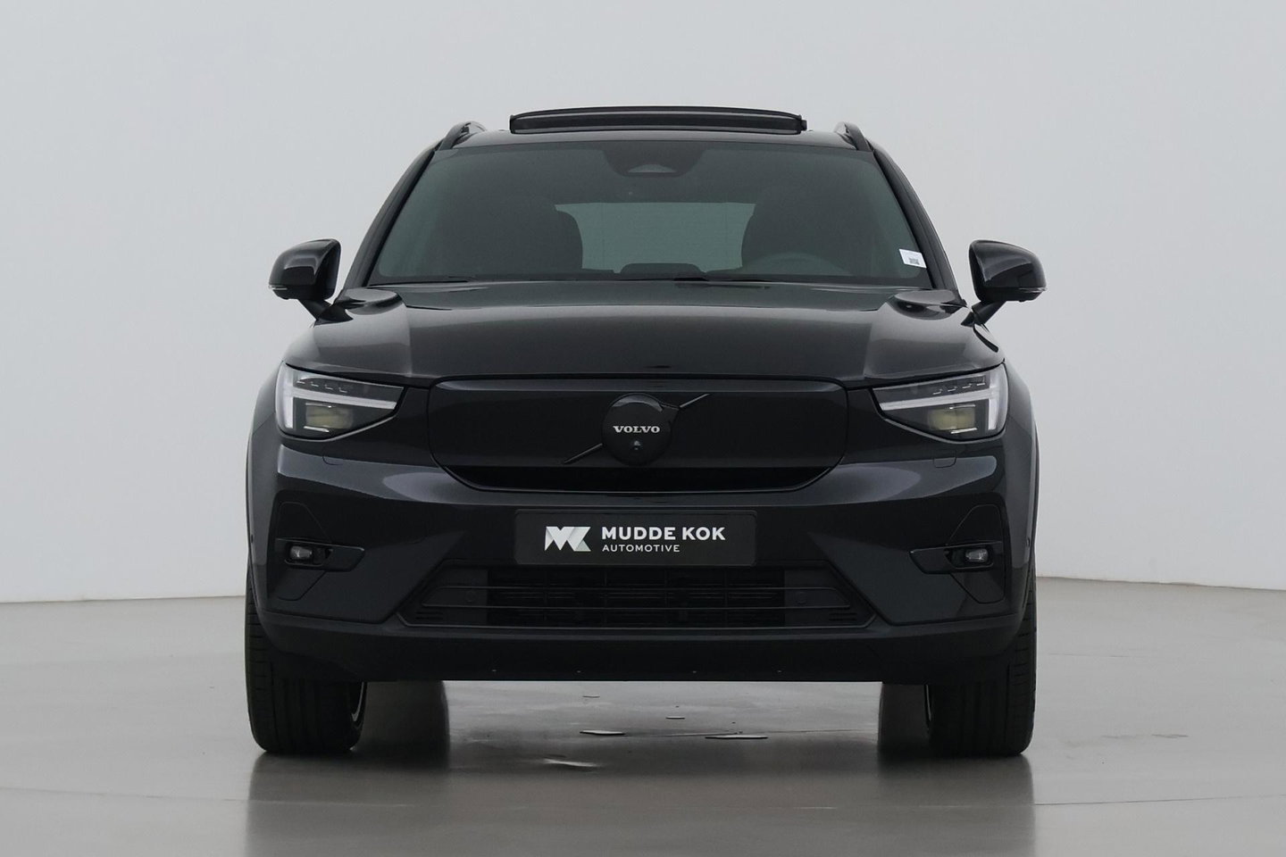 Volvo EX40 Single Motor Extended Range Plus Black Ed. 82 kWh | ACC | Panoramadak | 360° Camera | Harman/Kardon | BLIS | 20 Inch