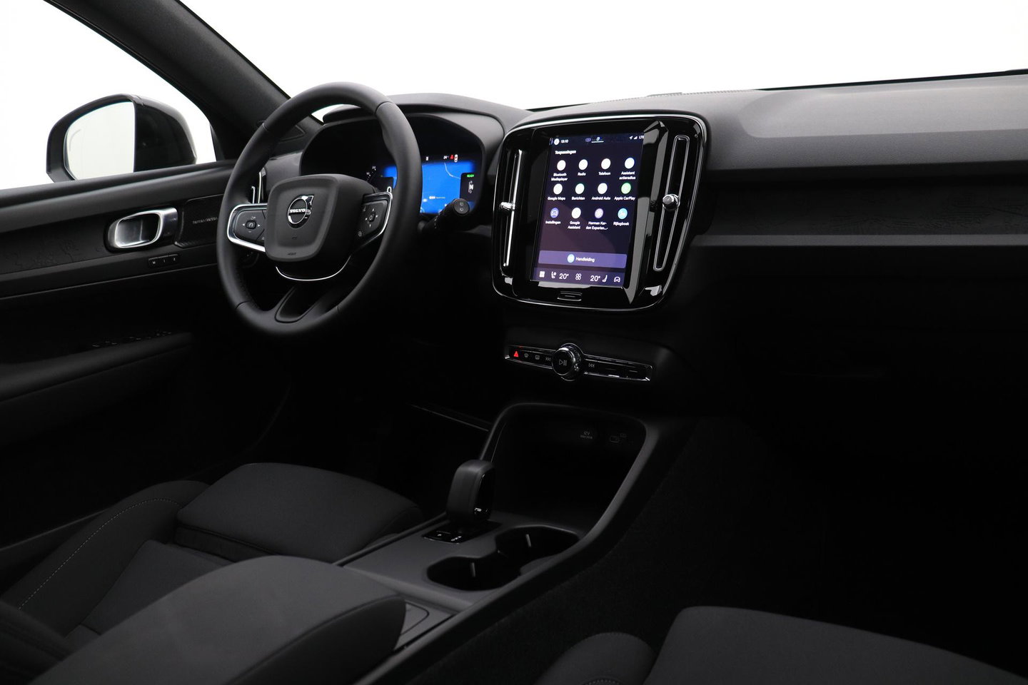 Volvo EX40 Single Motor Extended Range Plus Black Ed. 82 kWh | ACC | Panoramadak | 360° Camera | Harman/Kardon | BLIS | 20 Inch