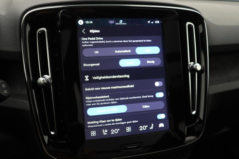 Volvo EX40 Single Motor Extended Range Plus Black Ed. 82 kWh | ACC | Panoramadak | 360° Camera | Harman/Kardon | BLIS | 20 Inch