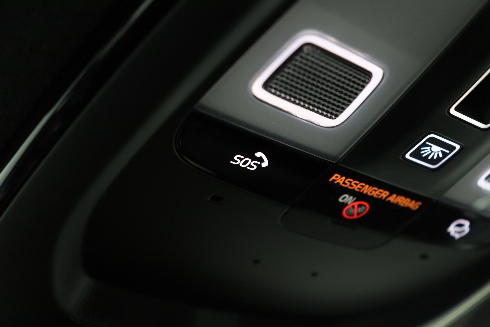 Volvo EX40 Single Motor Extended Range Plus Black Ed. 82 kWh | ACC | Panoramadak | 360° Camera | Harman/Kardon | BLIS | 20 Inch