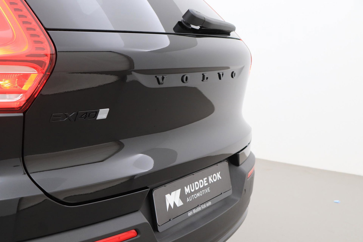 Volvo EX40 Single Motor Extended Range Plus Black Ed. 82 kWh | ACC | Panoramadak | 360° Camera | Harman/Kardon | BLIS | 20 Inch