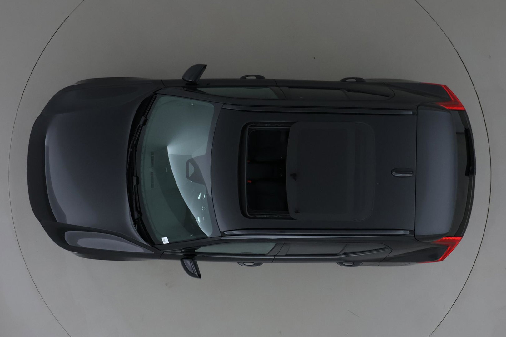 Volvo EX40 Single Motor Extended Range Plus Black Ed. 82 kWh | ACC | Panoramadak | 360° Camera | Harman/Kardon | BLIS | 20 Inch