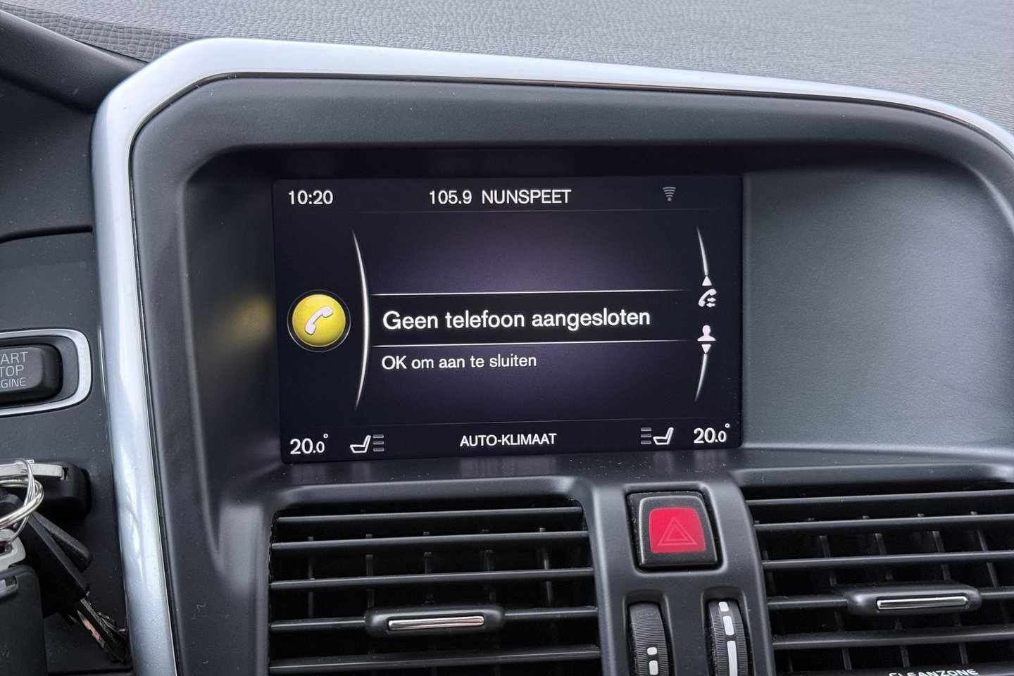 Volvo XC60 2.0 D4 FWD Summum | Trekhaak | Automaat | Leder | Memory | Stoelverwarming | Getint Glas