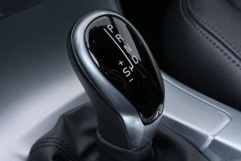 Volvo XC60 2.0 D4 FWD Summum | Trekhaak | Automaat | Leder | Memory | Stoelverwarming | Getint Glas
