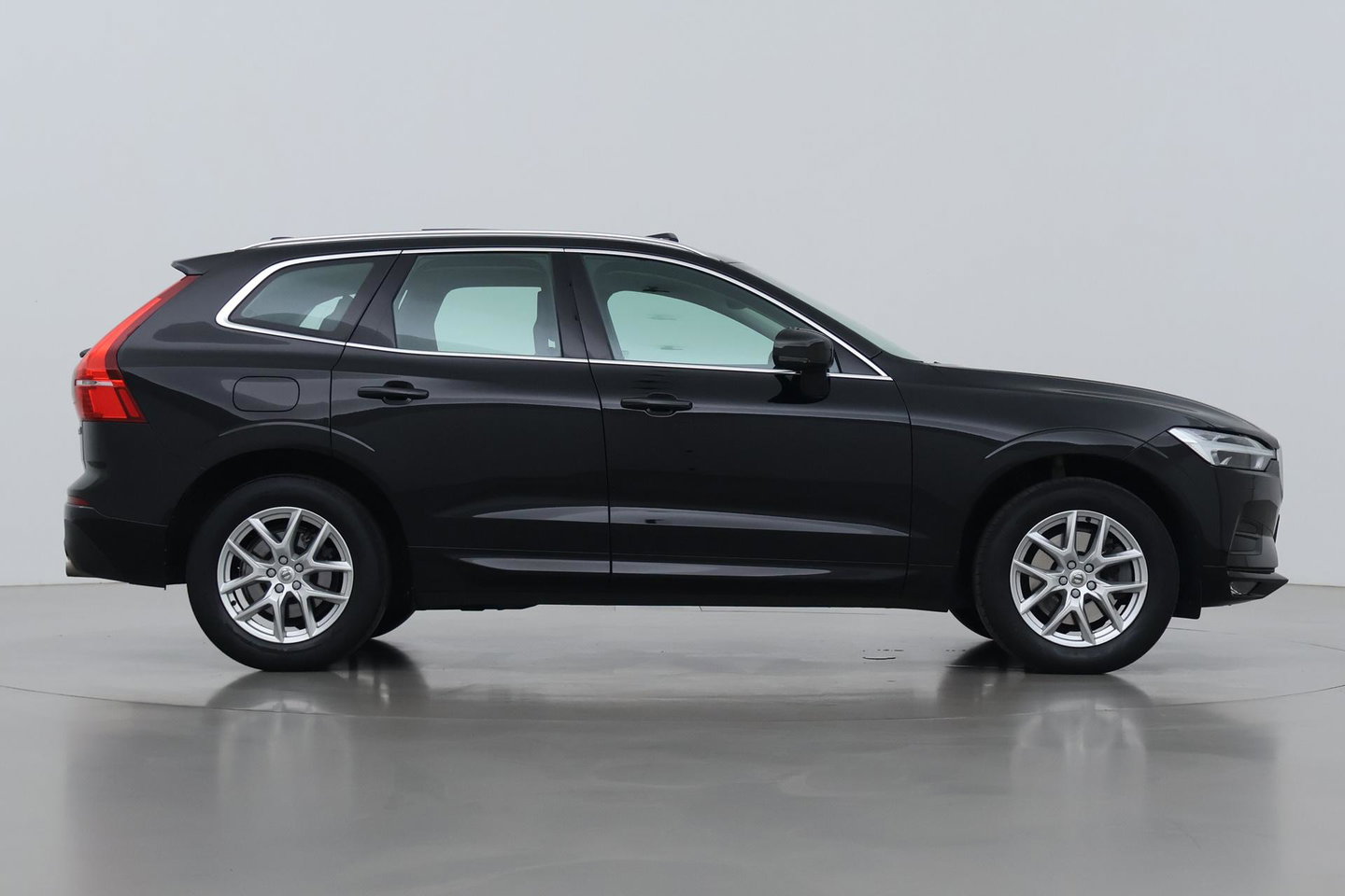 Volvo XC60 2.0 D4 AWD Momentum | Panoramadak | Apple Carplay | Camera | Elektrische Achterklep | Stoelverwarming | Full LED | 18 Inch