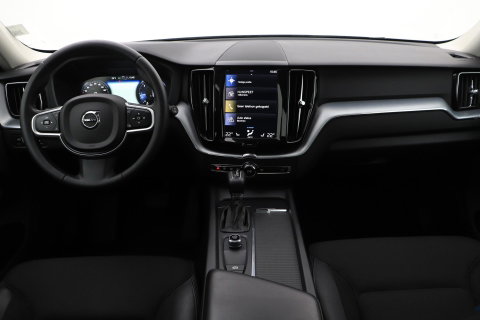 Volvo XC60 2.0 D4 AWD Momentum | Panoramadak | Apple Carplay | Camera | Elektrische Achterklep | Stoelverwarming | Full LED | 18 Inch