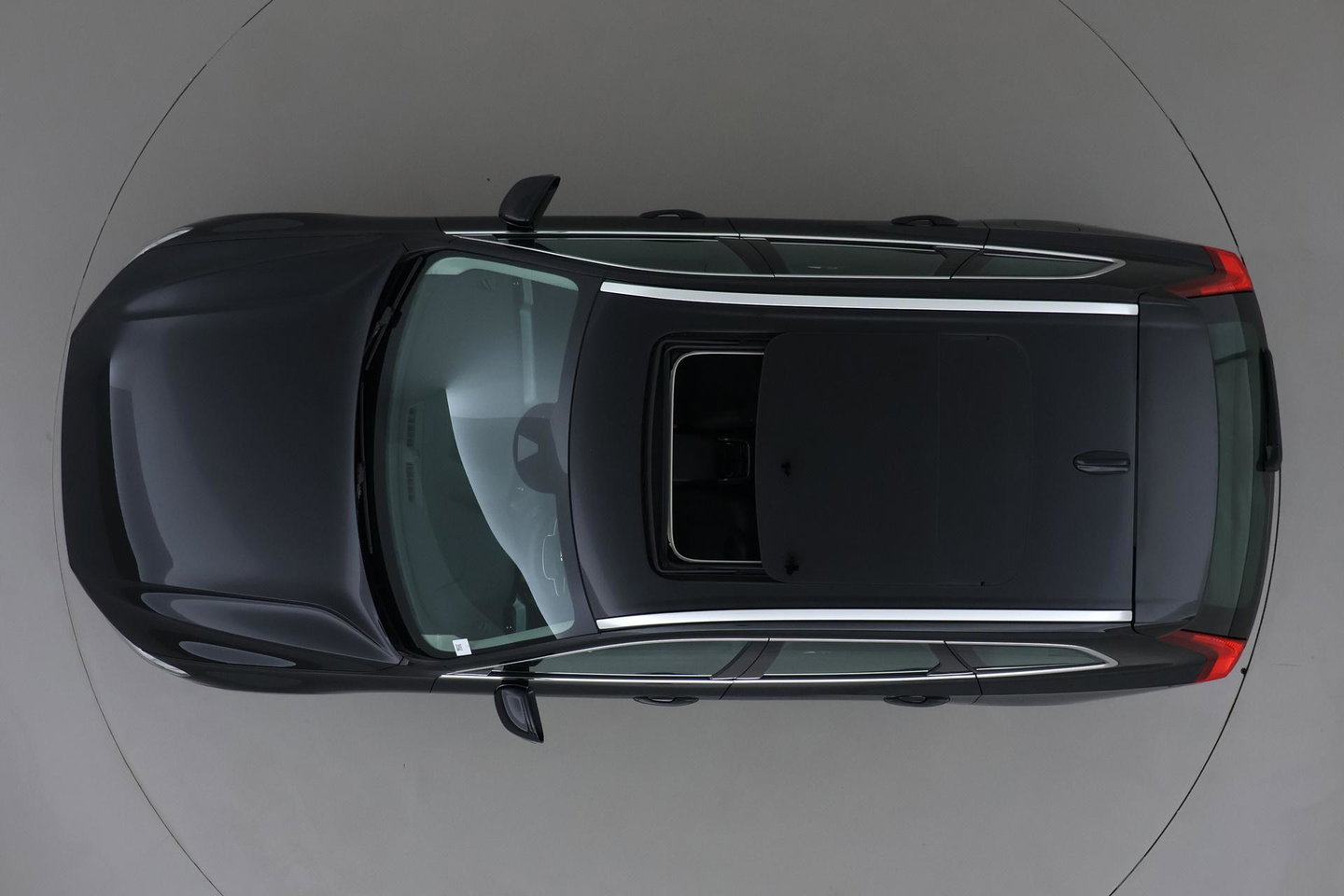 Volvo XC60 2.0 D4 AWD Momentum | Panoramadak | Apple Carplay | Camera | Elektrische Achterklep | Stoelverwarming | Full LED | 18 Inch