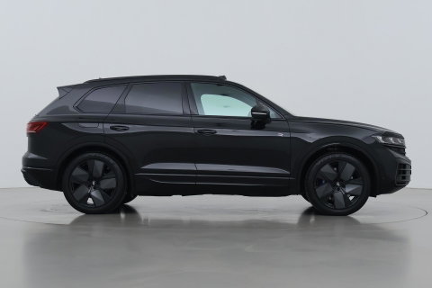 Volkswagen Touareg 3.0 TSi eHybrid 4MOTION R | FINAL EDITION | Luchtvering | Trekhaak | Panoramdak | Dynaudio | 360° Camera