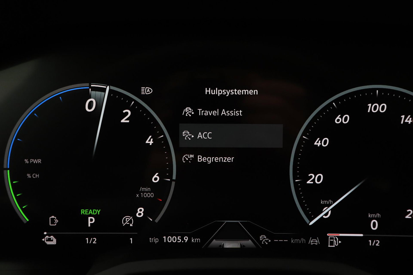 Volkswagen Touareg 3.0 TSi eHybrid 4MOTION R | FINAL EDITION | Luchtvering | Trekhaak | Panoramdak | Dynaudio | 360° Camera