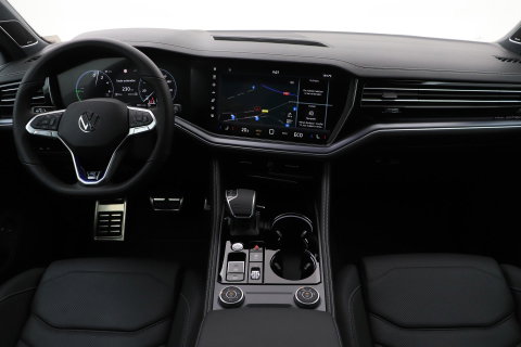 Volkswagen Touareg 3.0 TSi eHybrid 4MOTION R | FINAL EDITION | Luchtvering | Trekhaak | Panoramdak | Dynaudio | 360° Camera