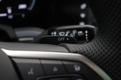 Volkswagen Touareg 3.0 TSi eHybrid 4MOTION R | FINAL EDITION | Luchtvering | Trekhaak | Panoramdak | Dynaudio | 360° Camera
