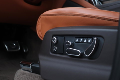 Bentley Bentayga 4.0 V8 | NL-Auto | 22 Inch | Luchtvering | Head-Up | Panoramadak | 360° Camera