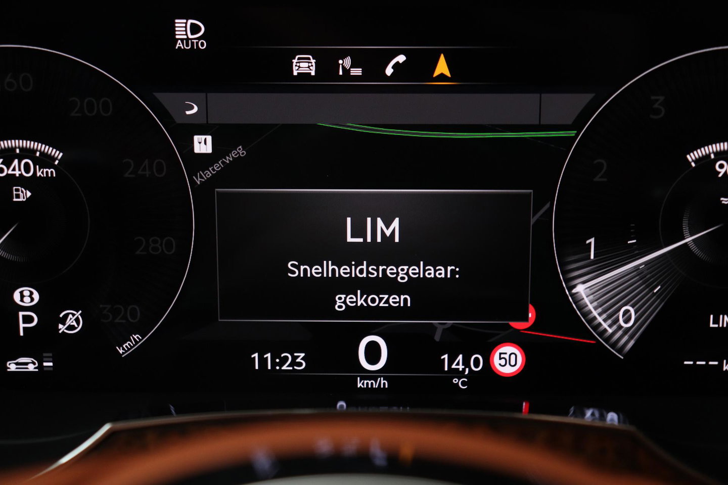 Bentley Bentayga 4.0 V8 | NL-Auto | 22 Inch | Luchtvering | Head-Up | Panoramadak | 360° Camera