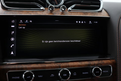 Bentley Bentayga 4.0 V8 | NL-Auto | 22 Inch | Luchtvering | Head-Up | Panoramadak | 360° Camera