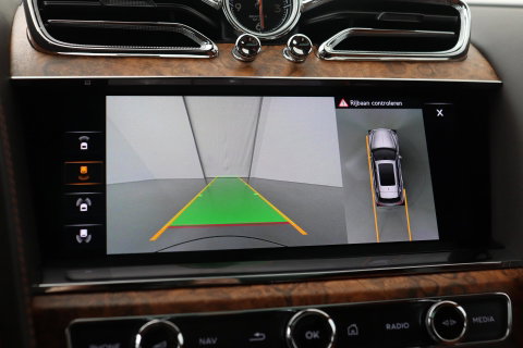Bentley Bentayga 4.0 V8 | NL-Auto | 22 Inch | Luchtvering | Head-Up | Panoramadak | 360° Camera