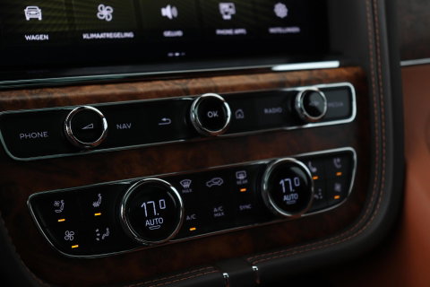Bentley Bentayga 4.0 V8 | NL-Auto | 22 Inch | Luchtvering | Head-Up | Panoramadak | 360° Camera