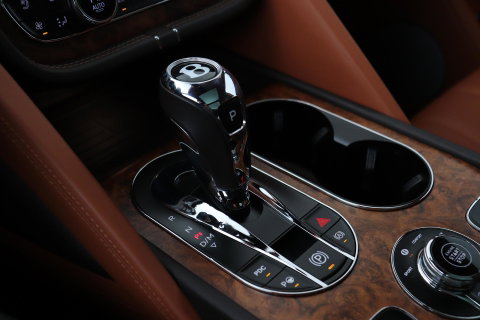 Bentley Bentayga 4.0 V8 | NL-Auto | 22 Inch | Luchtvering | Head-Up | Panoramadak | 360° Camera