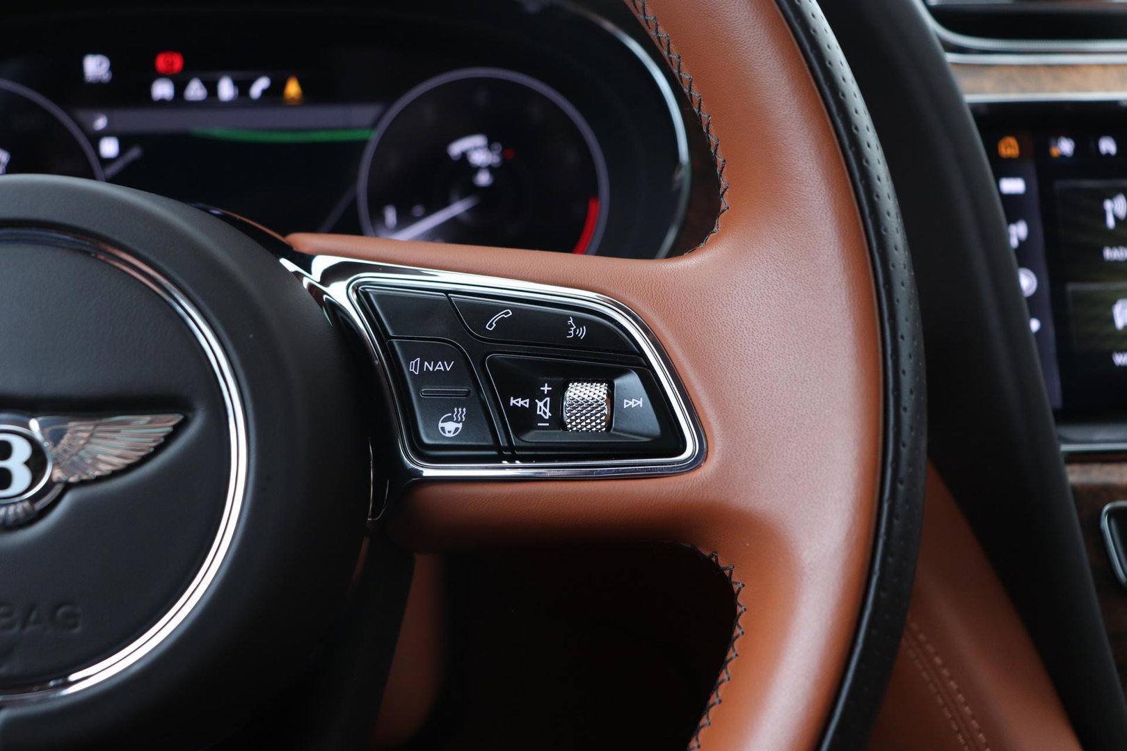 Bentley Bentayga 4.0 V8 | NL-Auto | 22 Inch | Luchtvering | Head-Up | Panoramadak | 360° Camera